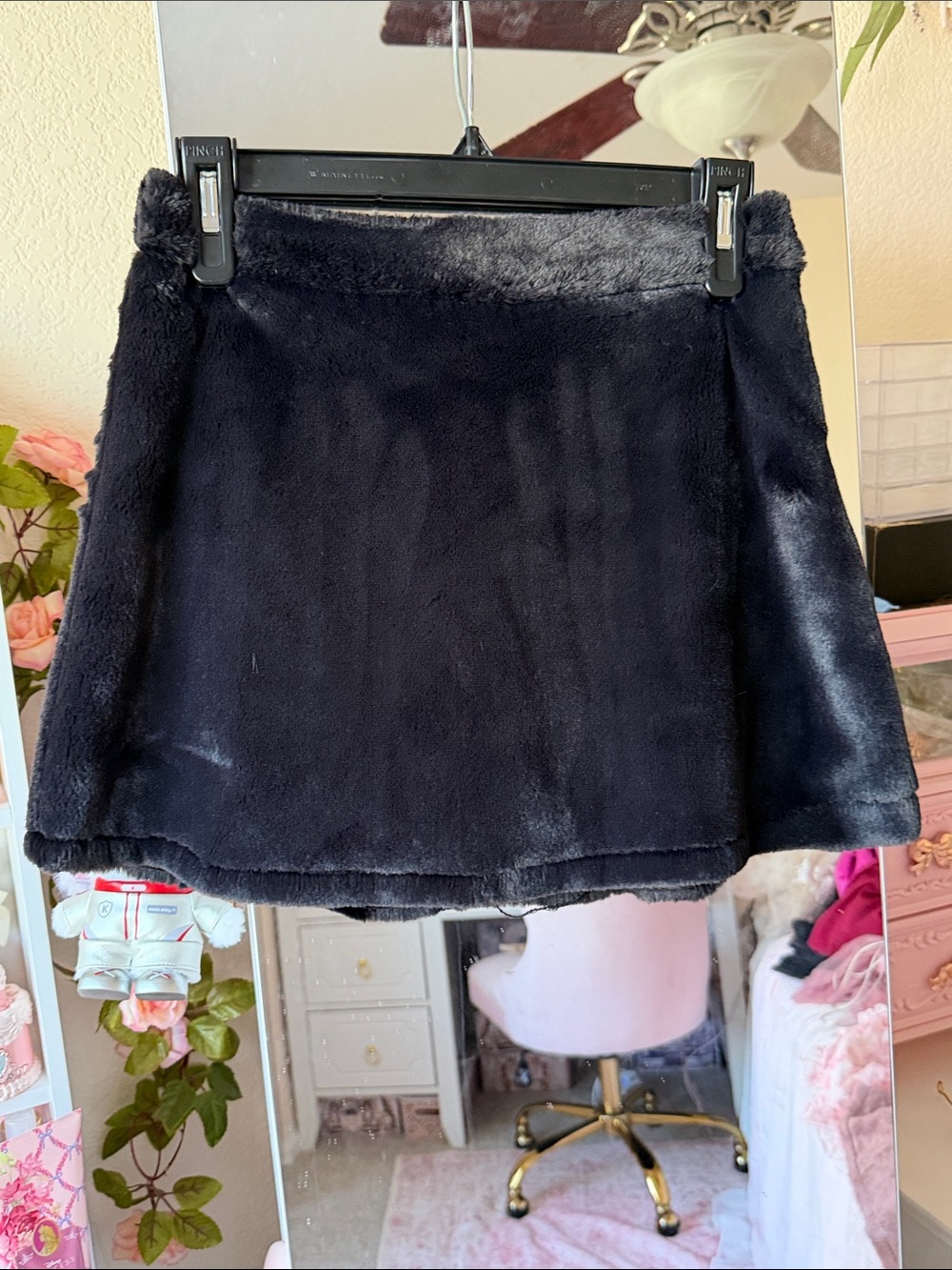 Black Faux Fur Mini Skirt — Women
